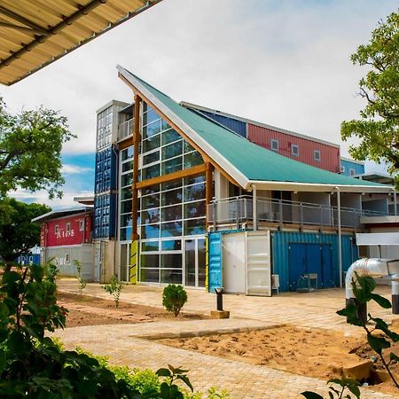 Dunia Hôtel Loumbila Ngoại thất bức ảnh