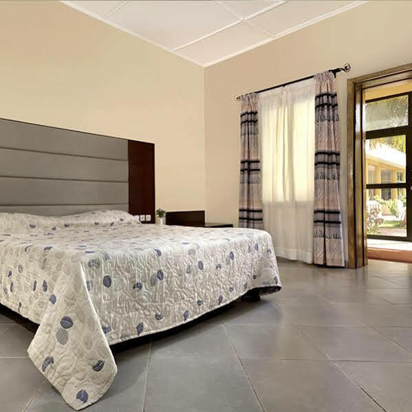 Dunia Hôtel Loumbila Ngoại thất bức ảnh