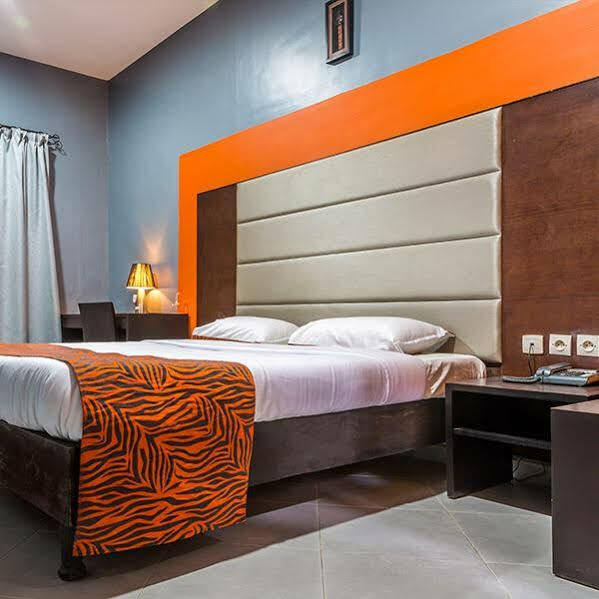 Dunia Hôtel Loumbila Ngoại thất bức ảnh